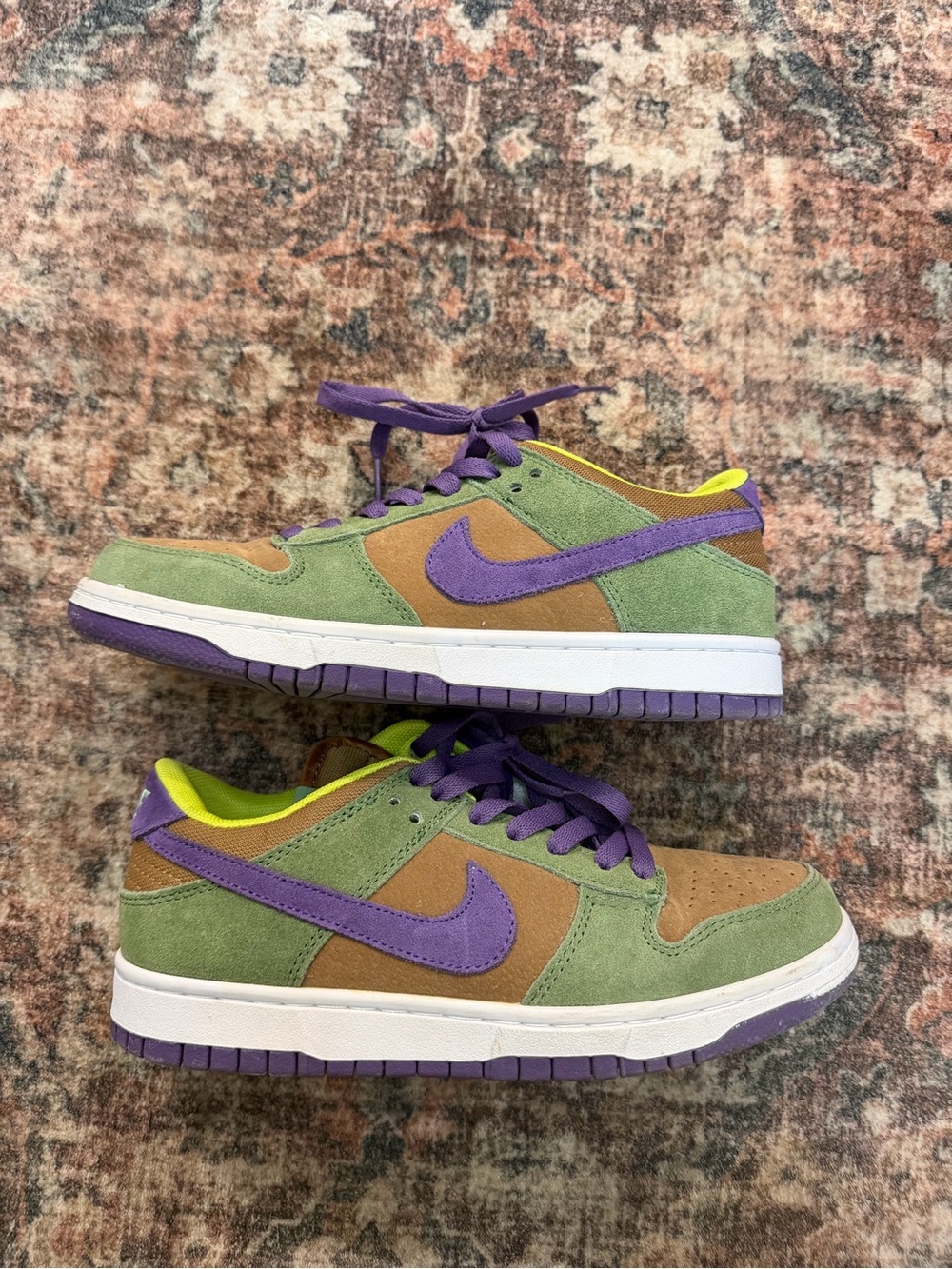 Nike Dunk Low SP Veneer Ugly Duckling Men’s 7 Women’s 8.5 Suede Sneakers